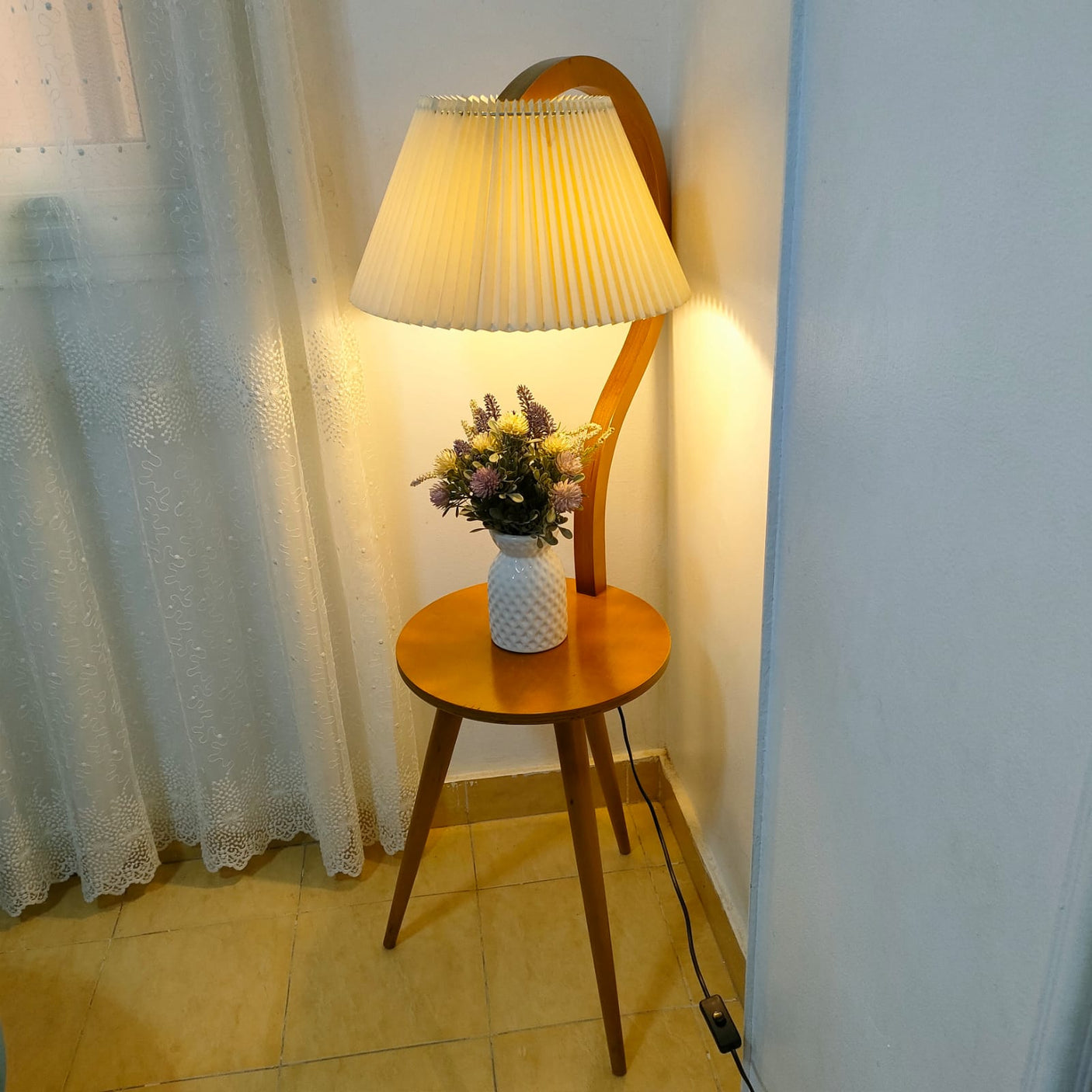 Felyra Table lamb_ET27