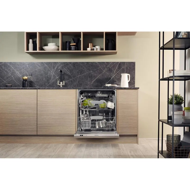 Hotpoint integrated dishwasher - HIC 3C26 WF UK