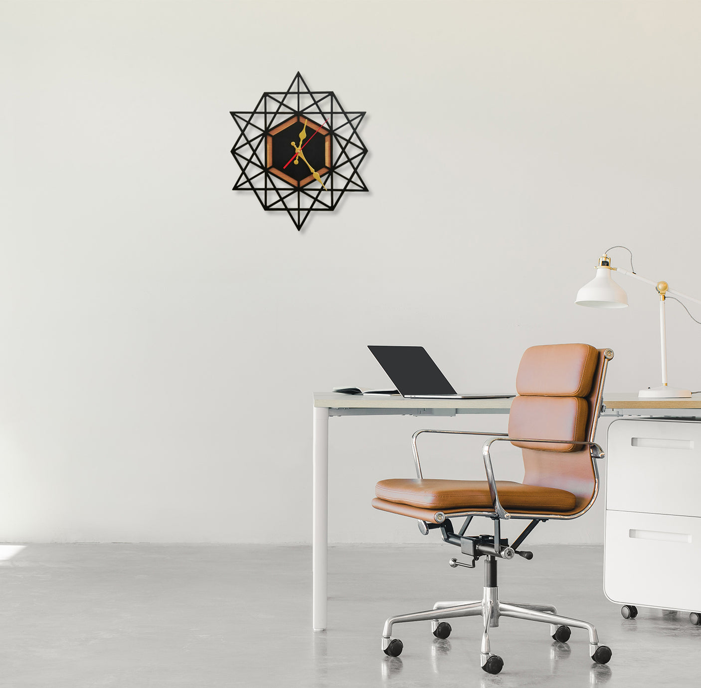 Pineva Clock-TM 003BR