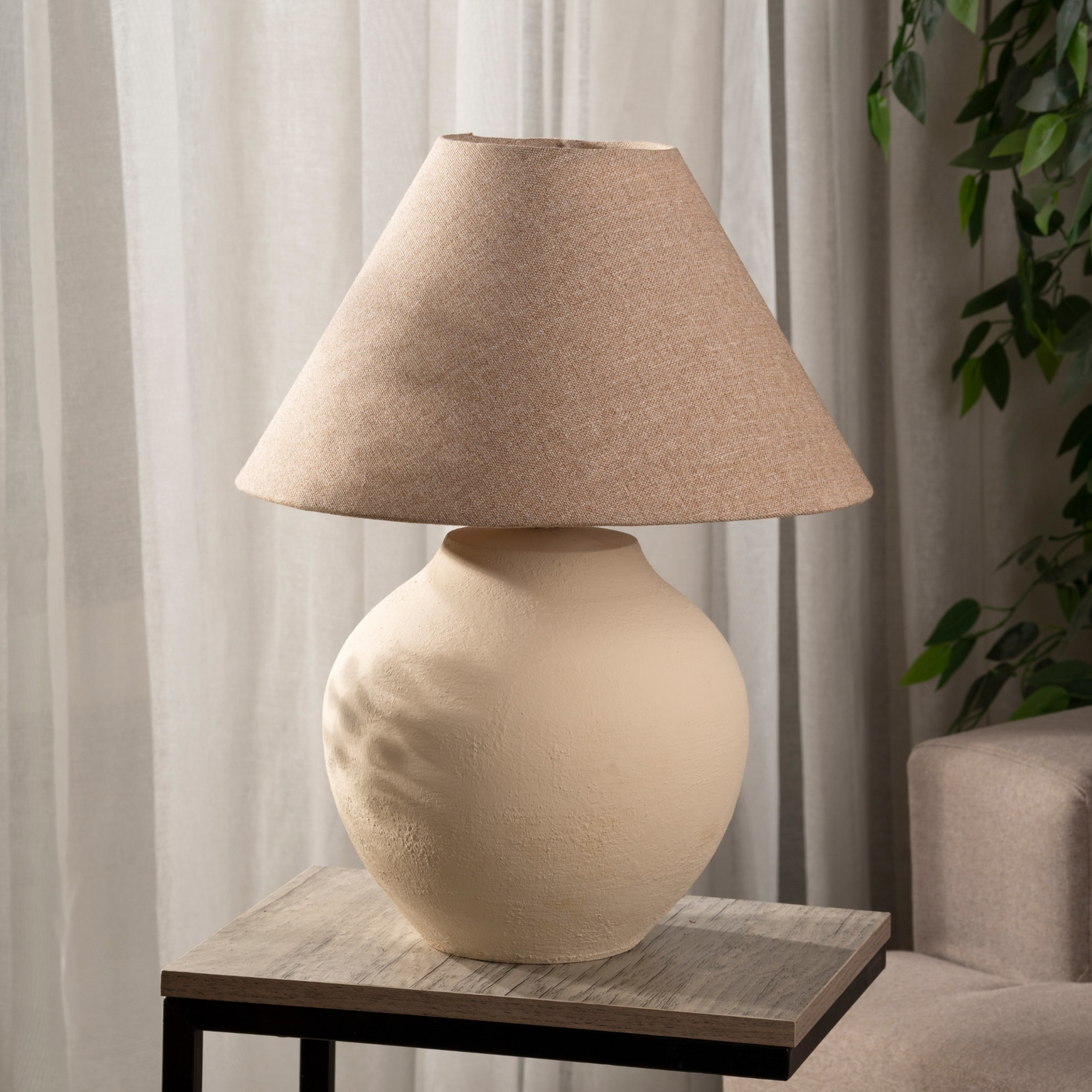 Harmony Table Lamb_UK35