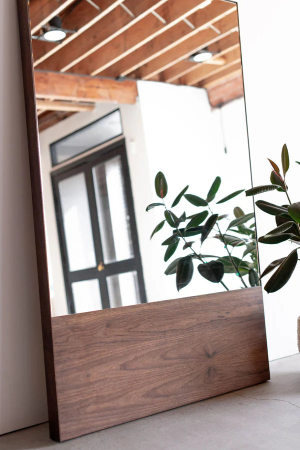 Karen Mirror-Hippo287