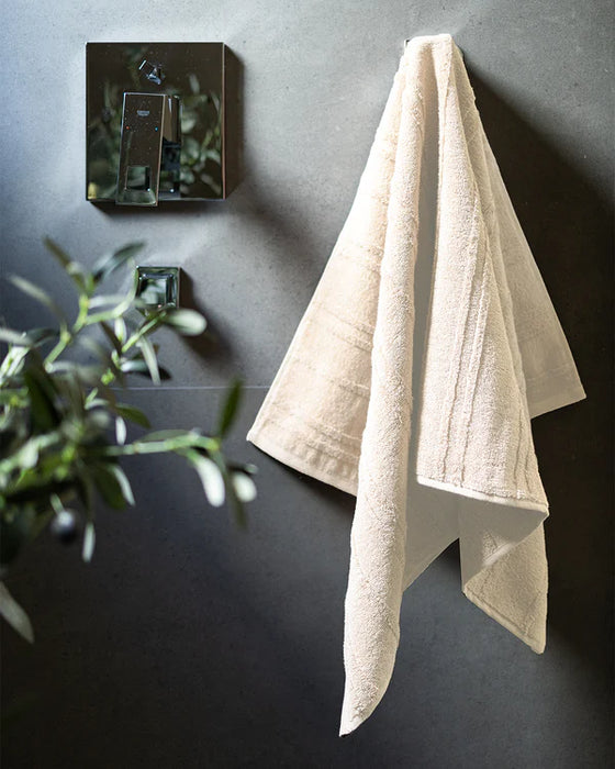 Divine Jacquard Towel-2520248380010