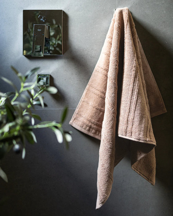 Divine Jacquard Towel-2520248380010