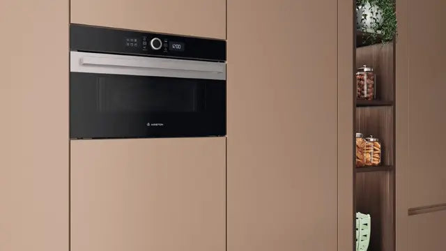 فرن ميكروويف اريستون بلت ان مع شواية 40 لتر 3200 وات، اسود فضي - AMW57DHMXA
