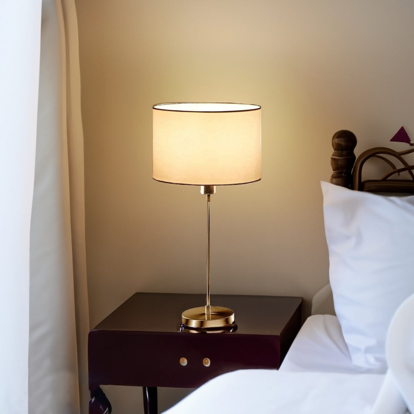 Tyvora Table Lamp - si-352-tablelamp