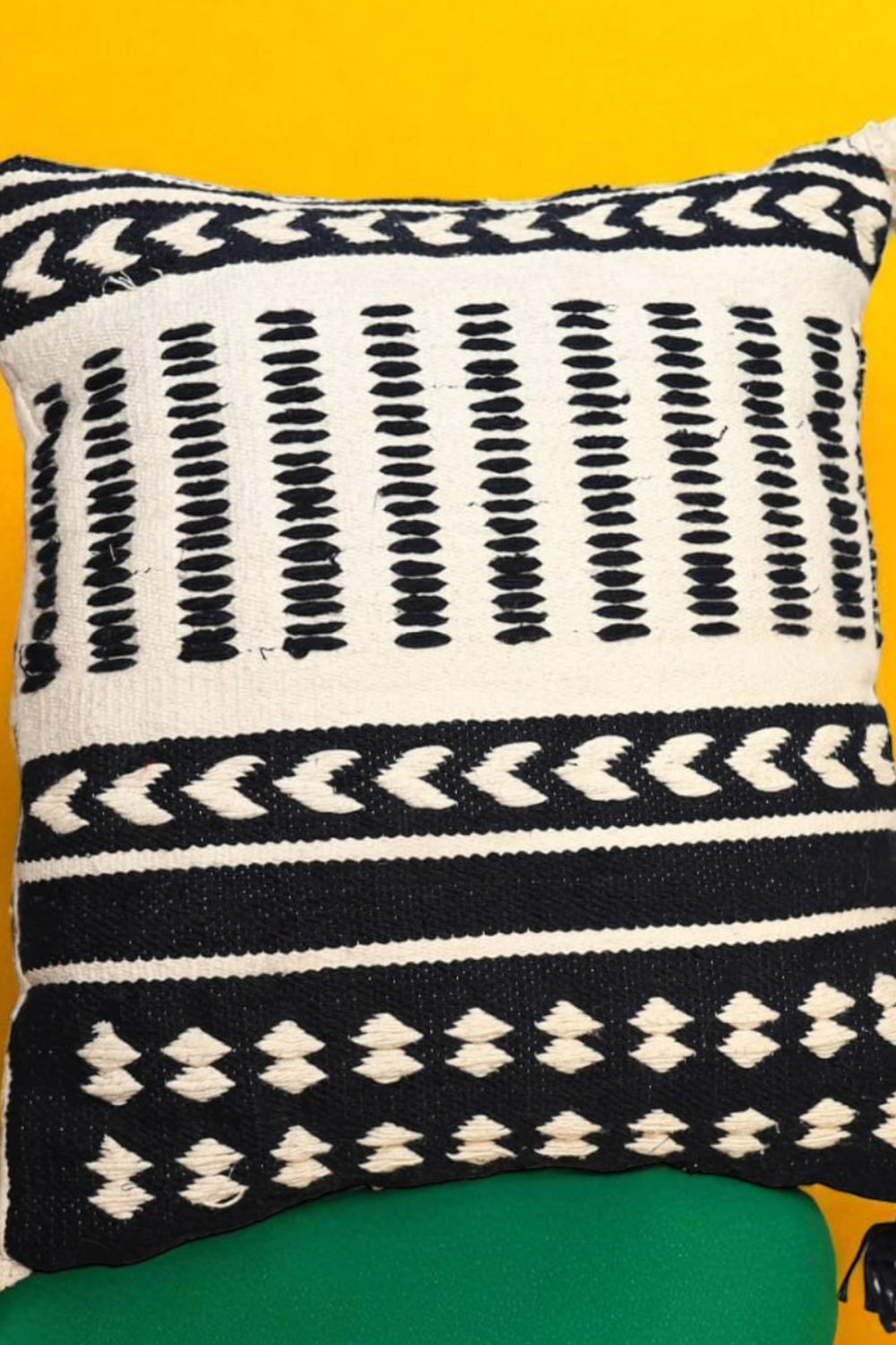 Ivdra Cushion - S429