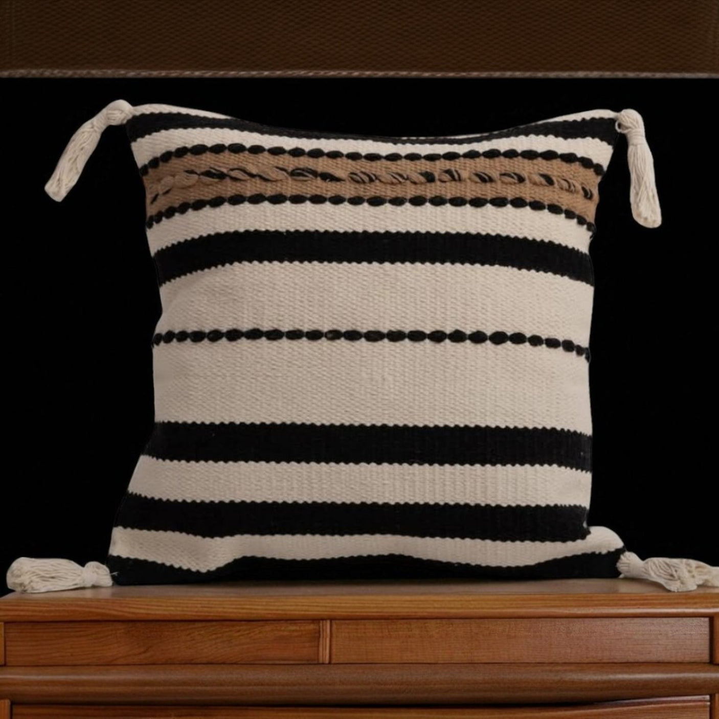 Itzan Cushion - S434