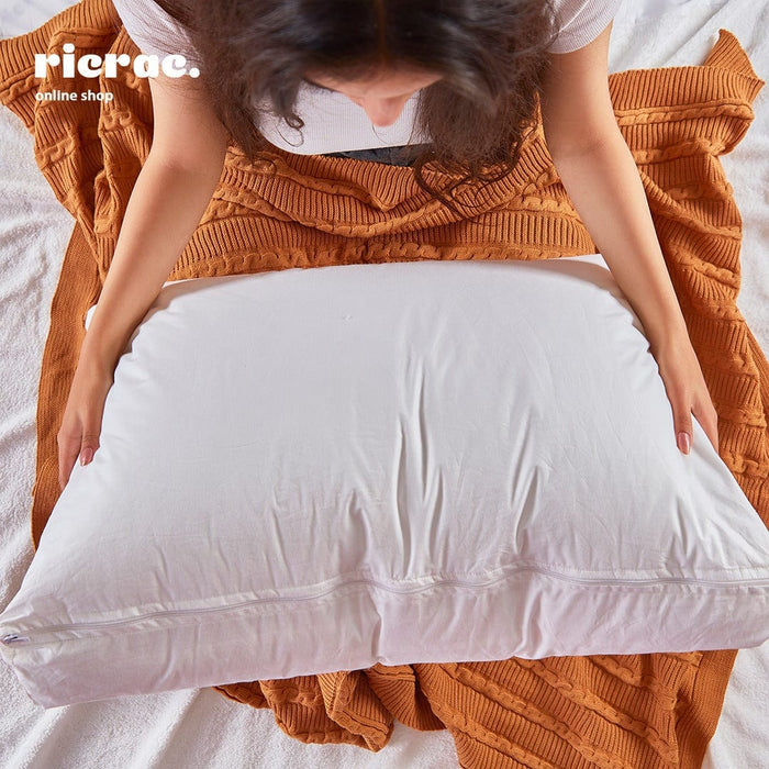 Double Hotel Pillow-www.manzzeli.com